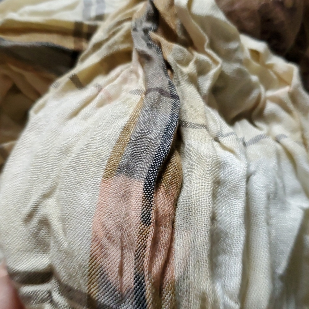 Scarf - Picture 3 of 3